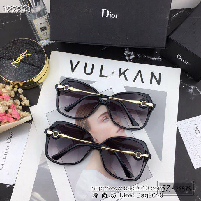 DIOR-迪奧 2019新款 太陽鏡 減輕強光負擔 遮擋有害光線防輻射 出行旅遊必備品 2657S  lly1370
